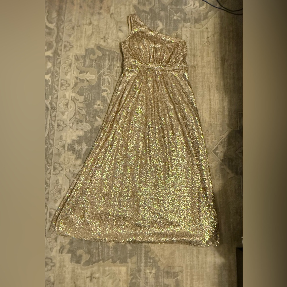 David’s Bridal dress. Gold sequin full length. Size 12. Worn once.